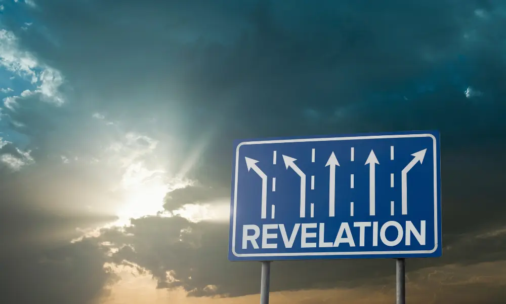 天空與路牌上寫的 revelation