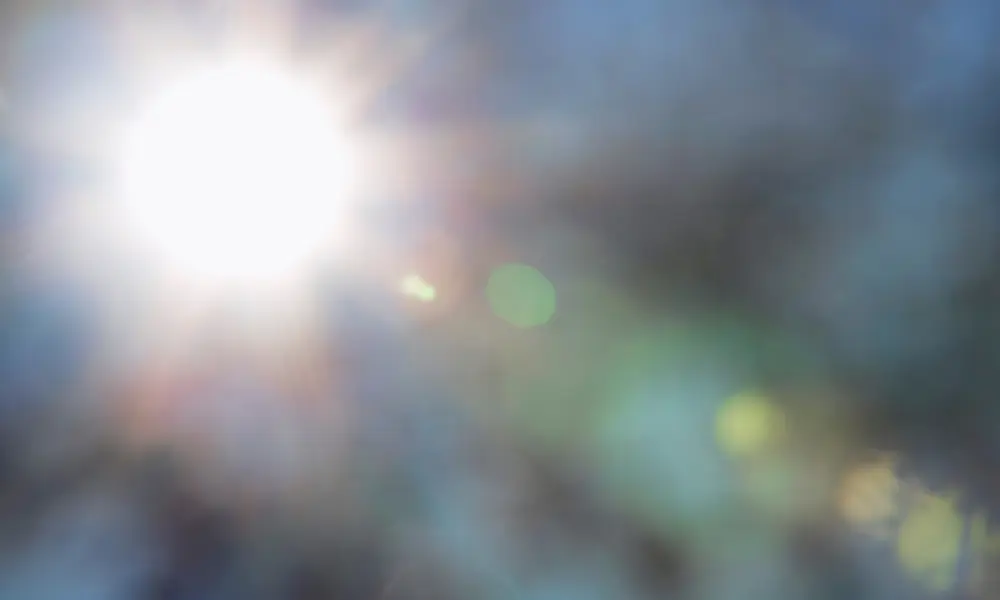 天空與太陽光暈